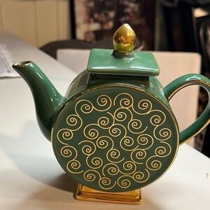 Asian Style Green and Gold Decorative Teapot